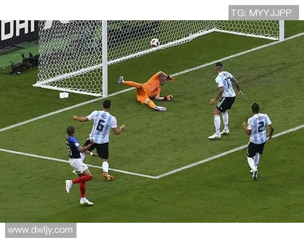 探讨足球明星名字的魅力与音韵美哪个更吸引人 探讨足球明星名字的魅力与音韵美哪个更吸引人