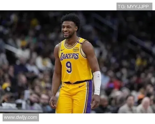 NBA最容易上手的篮球明星推荐与他们的打球风格解析 NBA最容易上手的篮球明星推荐与他们的打球风格解析